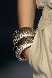 металлические браслеты