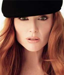 Джулианн Мур