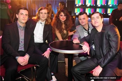 клип Селены Гомез